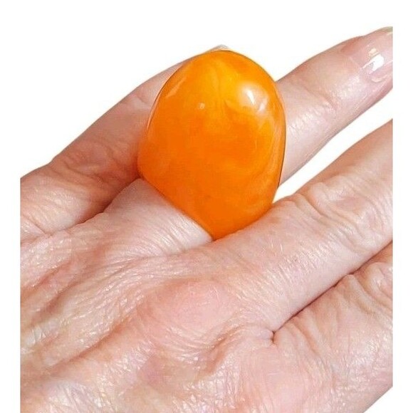 Vintage Huge Chunky Lucite Ring  Orange Bubble Marble 80s Mod Retro Size 7 - Picture 2 of 6